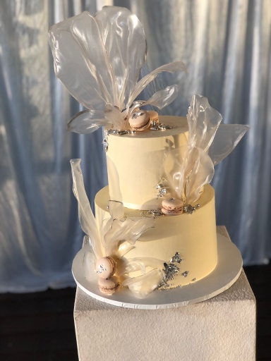 Engagement Cake with Sails 3